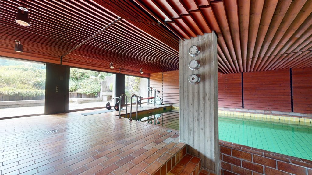 Immobilienangebot - Pulheim / Dansweiler - Alle - Zeitlose Baukunst mit Wellnessoase  -  Großzügiger Südgarten  -  Privatsphäre