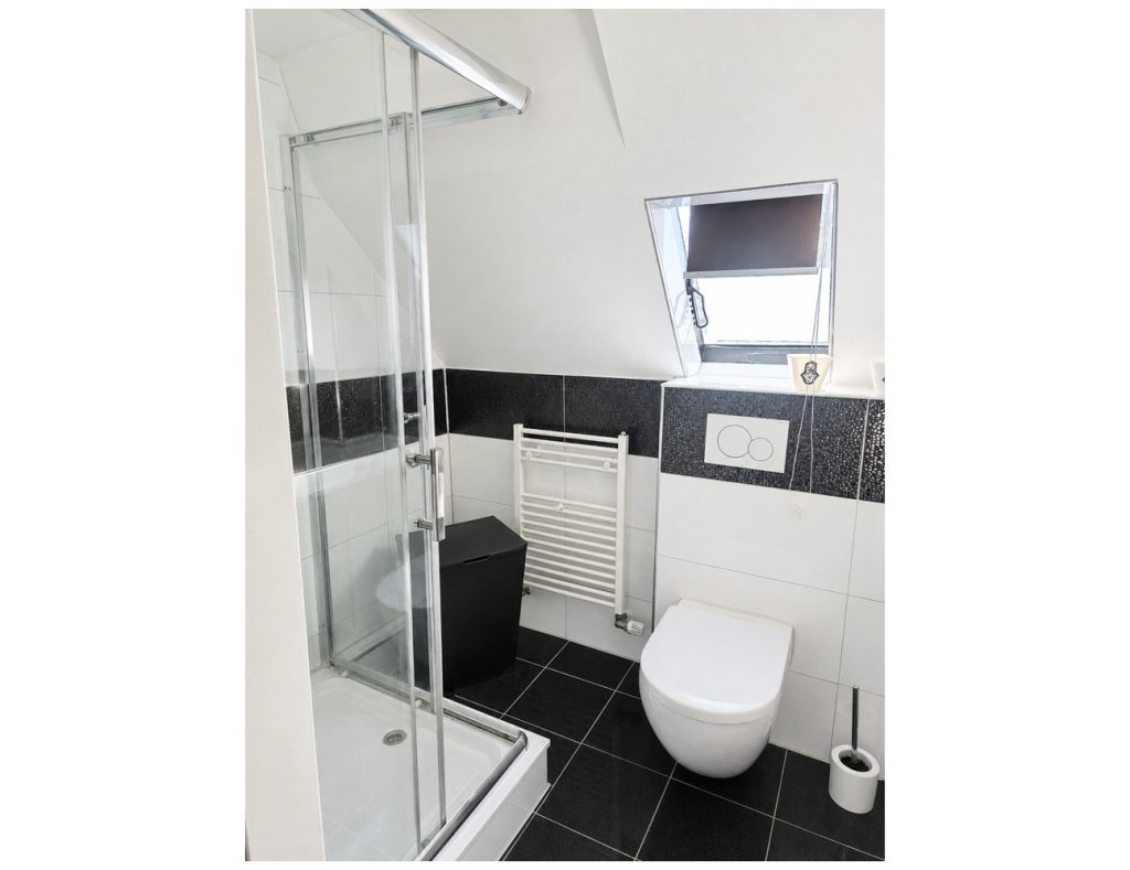 Immobilienangebot - Düsseldorf - Alle - Energetisch modernisiertes Dreifamilienhaus  -  Maximale Flexibilität