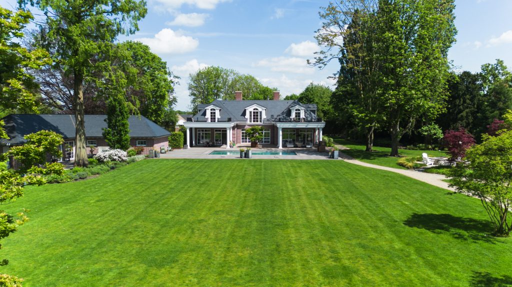 Immobilienangebot - Neukirchen-Vluyn - Alle - Zeitlose Eleganz  -  Britischer Landhausstil  -  Purer Luxus