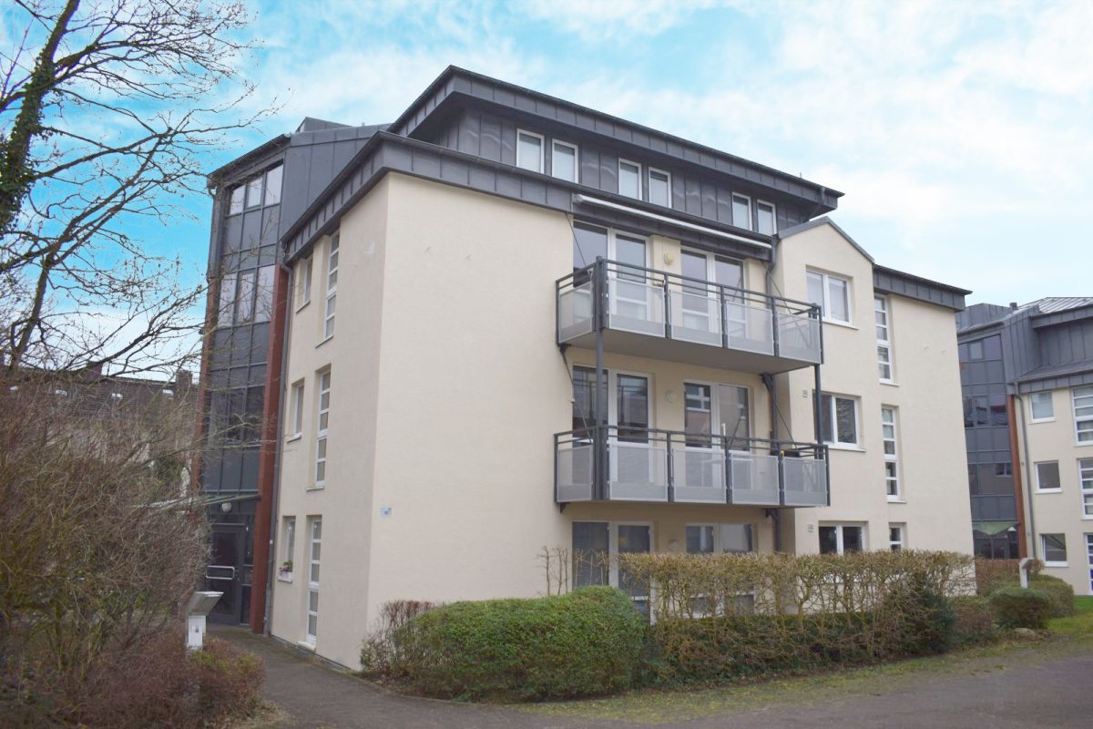 Immobilienangebot - Kiel / Blücherplatz - Alle - ”Atrium an der Beselerallee”
Exklusive Komfortwohnung mit Lift, Balkon
und 2 TG-Stellplätze
