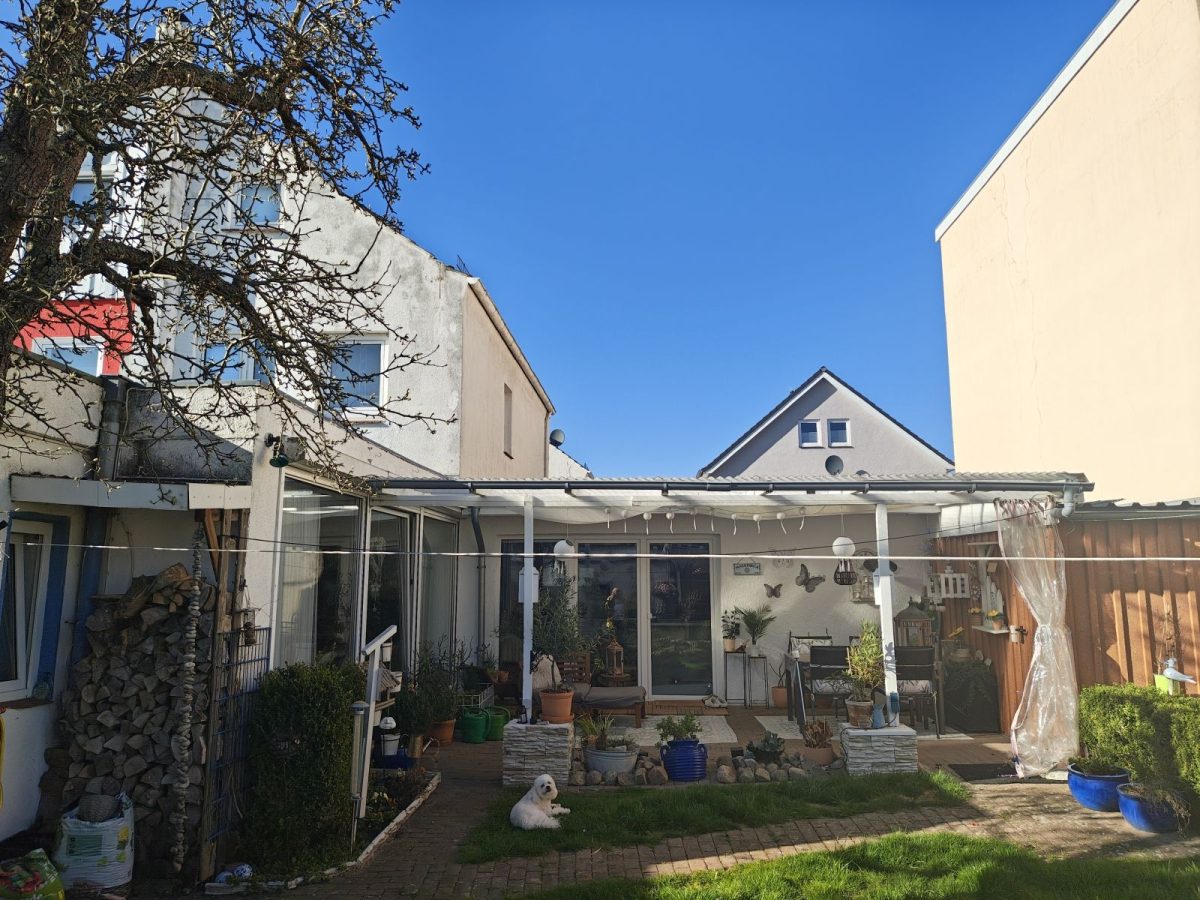 Immobilienangebot - Kiel - Alle - Doppelhaushälfte mit Garage in Kiel-Dietrichsdorf