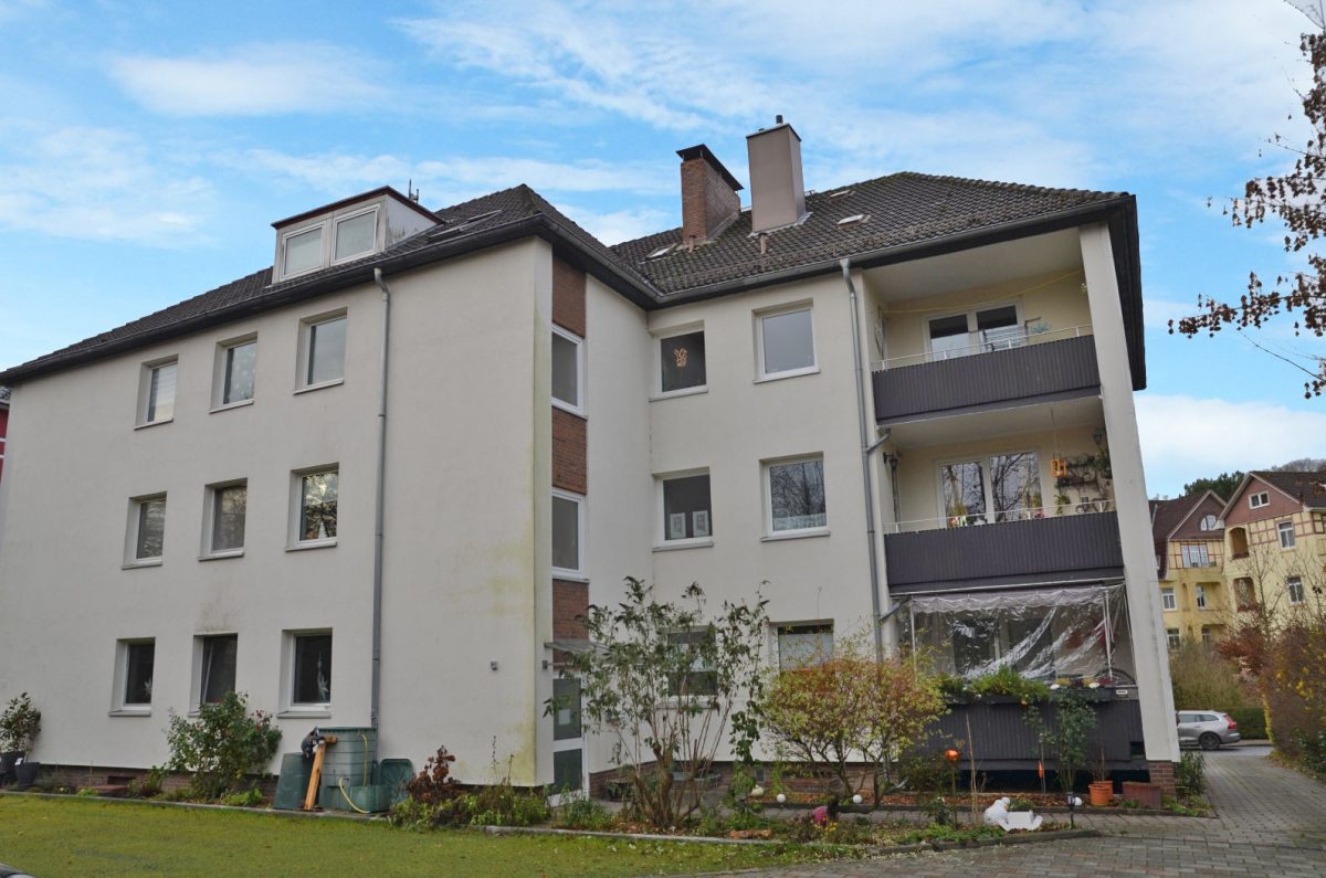 Immobilienangebot - Flintbek - Alle - Grundbuch statt Sparbuch - vermietete Komfort-Wohnung in Flintbek
