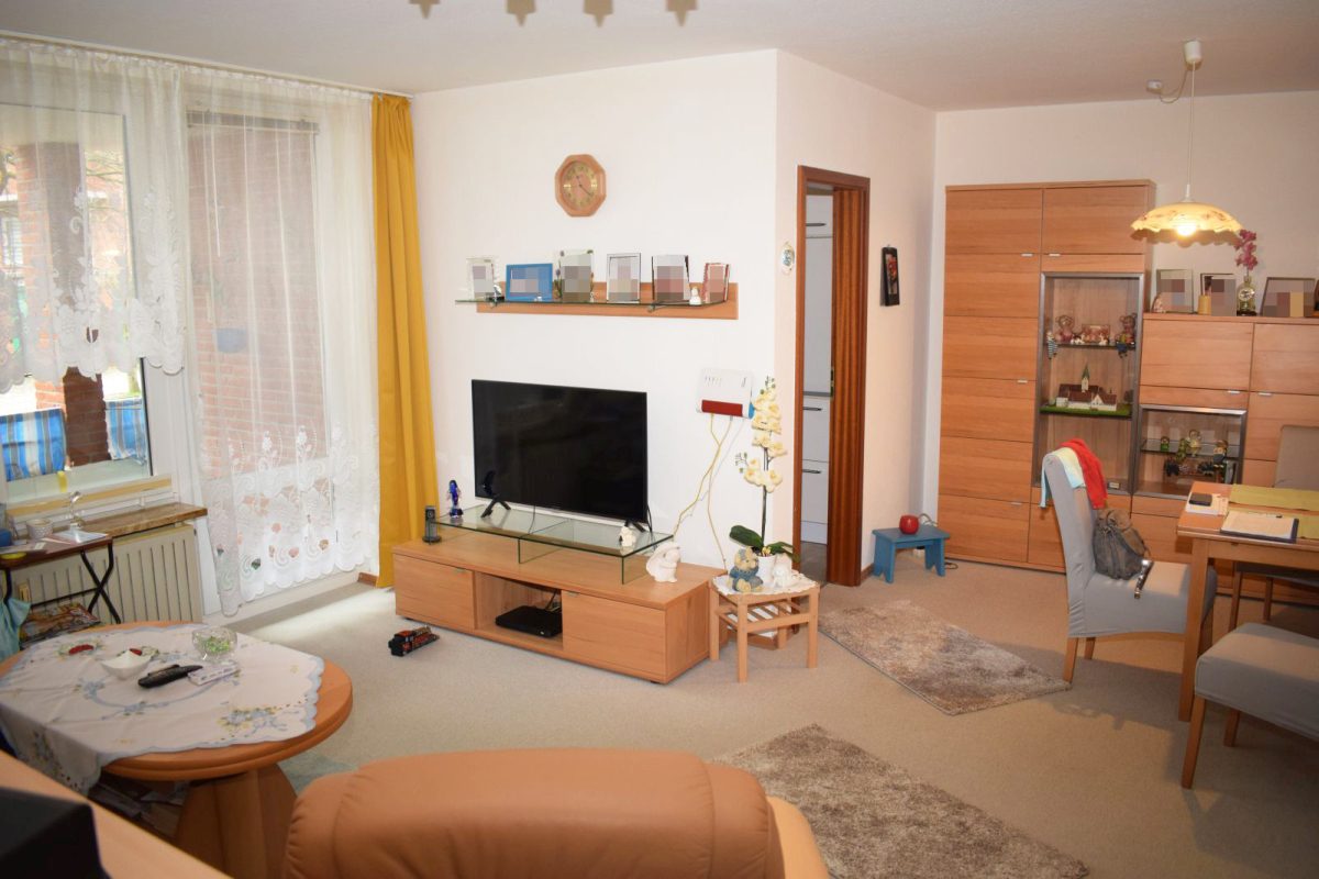 Immobilienangebot - Kiel - Alle - Vermietete 3-Zimmer-ETW mit Tiefgaragenstellplatz in der Wohnanlage "Eiche" im Kieler Zentrum