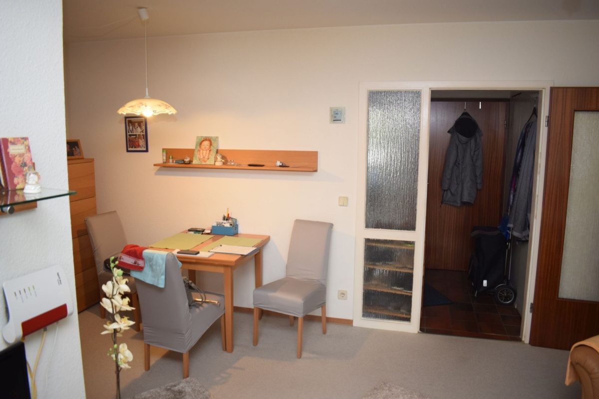 Immobilienangebot - Kiel - Alle - Vermietete 3-Zimmer-ETW mit Tiefgaragenstellplatz in der Wohnanlage "Eiche" im Kieler Zentrum