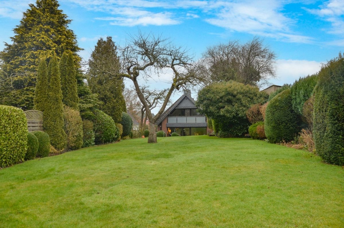 Immobilienangebot - Kiel - Alle - Willkommen zu Hause - Großzügiges Wohnen mit traumhaftem Garten in Kiel-Wellsee
