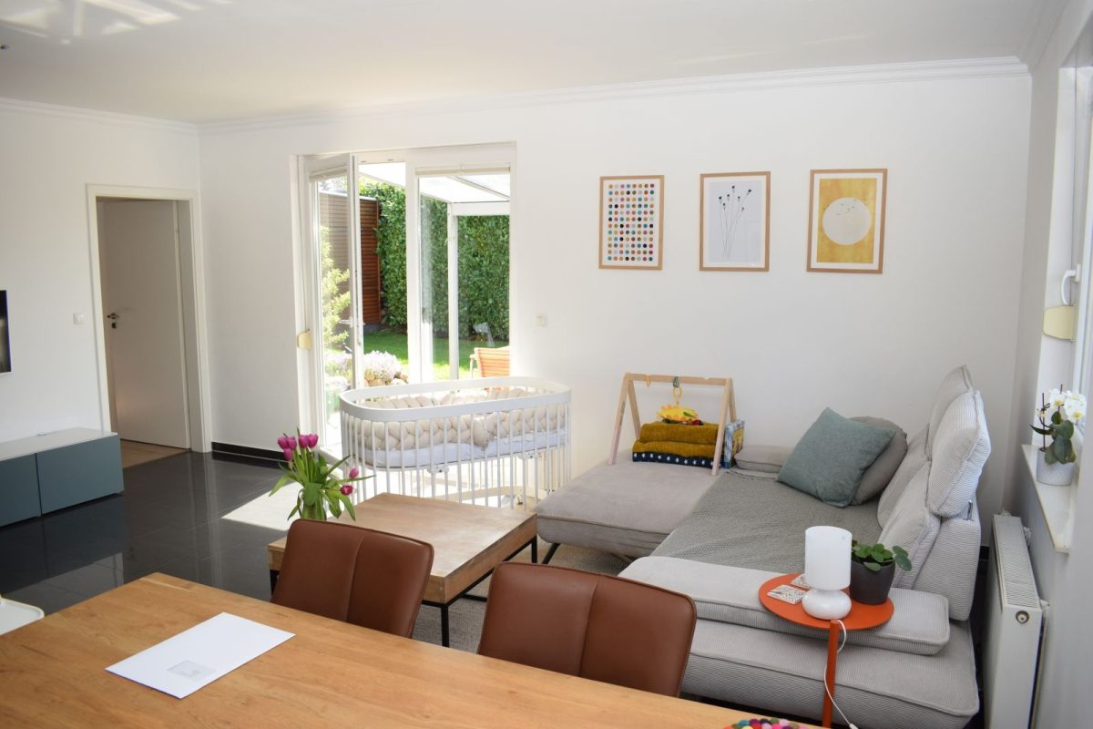 Immobilienangebot - Kiel / Neumeimersdorf - Alle - - Für Jung und Alt -
Moderner Walmdachbungalow im exzellenten Zustand
