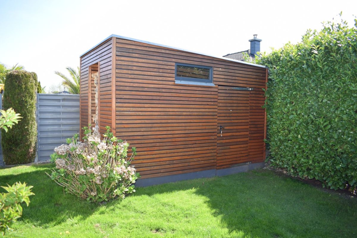 Immobilienangebot - Kiel / Neumeimersdorf - Alle - - Für Jung und Alt -
Moderner Walmdachbungalow im exzellenten Zustand