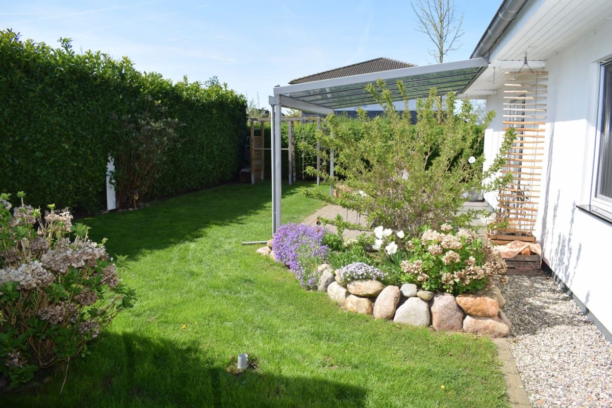 Immobilienangebot - Kiel / Neumeimersdorf - Alle - - Für Jung und Alt -
Moderner Walmdachbungalow im exzellenten Zustand