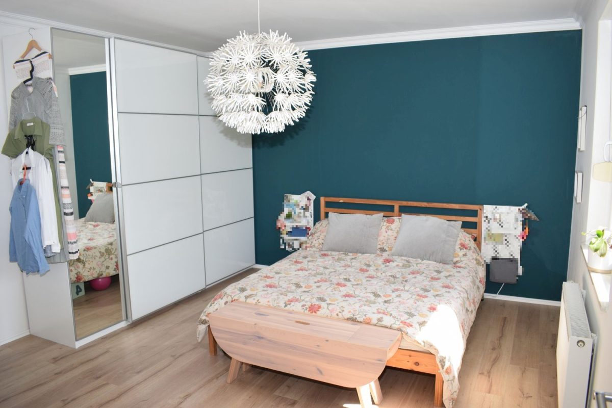 Immobilienangebot - Kiel / Neumeimersdorf - Alle - - Für Jung und Alt -
Moderner Walmdachbungalow im exzellenten Zustand
