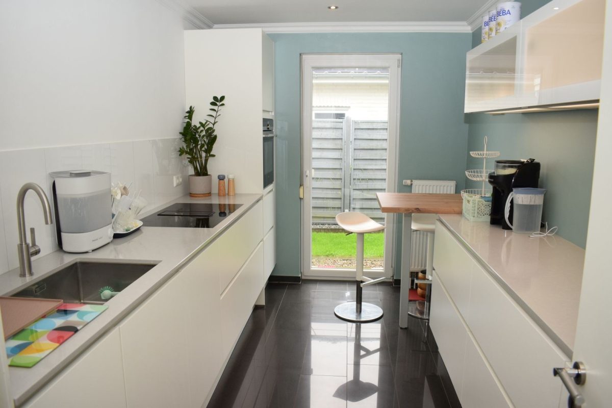 Immobilienangebot - Kiel / Neumeimersdorf - Alle - - Für Jung und Alt -
Moderner Walmdachbungalow im exzellenten Zustand