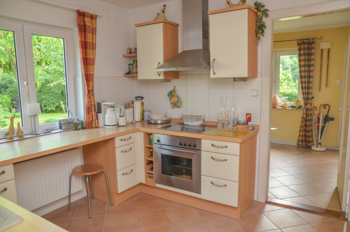Immobilienangebot - Schwentinental-Raisdorf - Alle - Charmantes Einfamilienhaus am idyllischen Rosensee – ein Refugium im Grünen