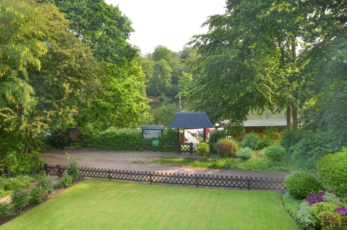 Immobilienangebot - Schwentinental-Raisdorf - Alle - Charmantes Einfamilienhaus am idyllischen Rosensee – ein Refugium im Grünen