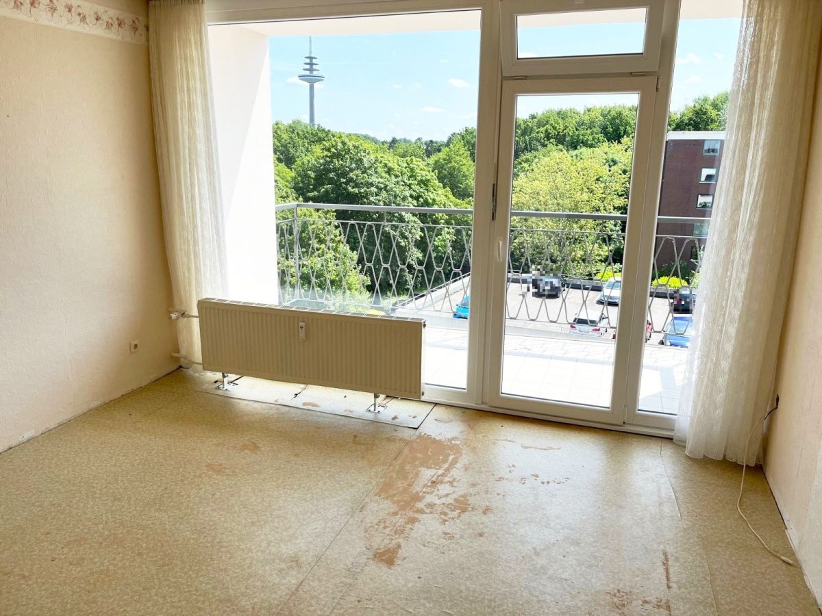 Immobilienangebot - Kiel / Hassee - Alle - Helle 3-Zimmer-ETW mit sonnigem Balkon, Aufzug und PKW-Stellplatz in Kiel-Hassee