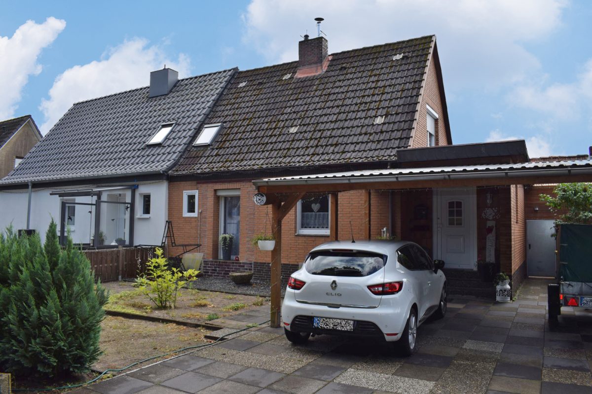 Immobilienangebot - Neumünster - Alle - Hier lässt es sich leben- DHH in begehrter Lage von Neumünster