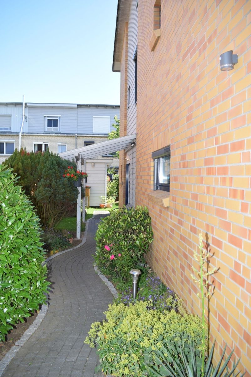 Immobilienangebot - Kiel / Neumeimersdorf - Alle - Nur noch einziehen und wohlfühlen.
Raumwunder in Neumeimersdorf im exzellenten Zustand