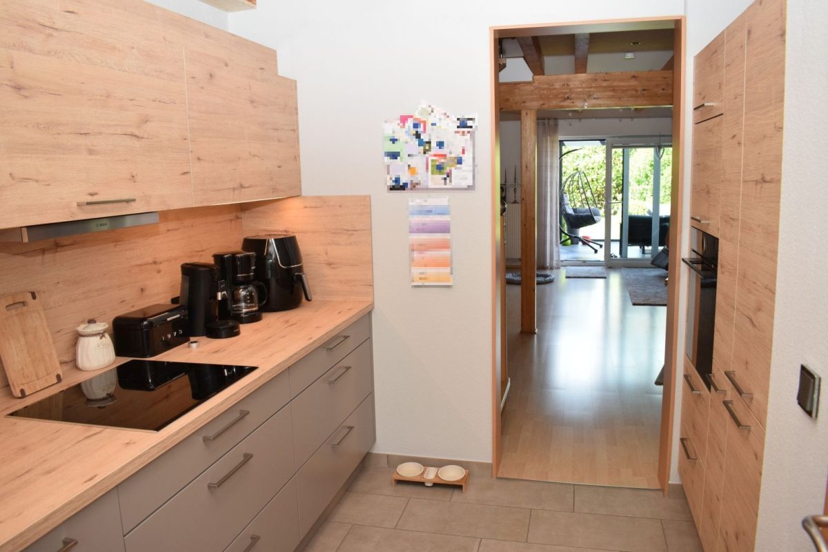 Immobilienangebot - Kiel / Neumeimersdorf - Alle - Nur noch einziehen und wohlfühlen.
Raumwunder in Neumeimersdorf im exzellenten Zustand
