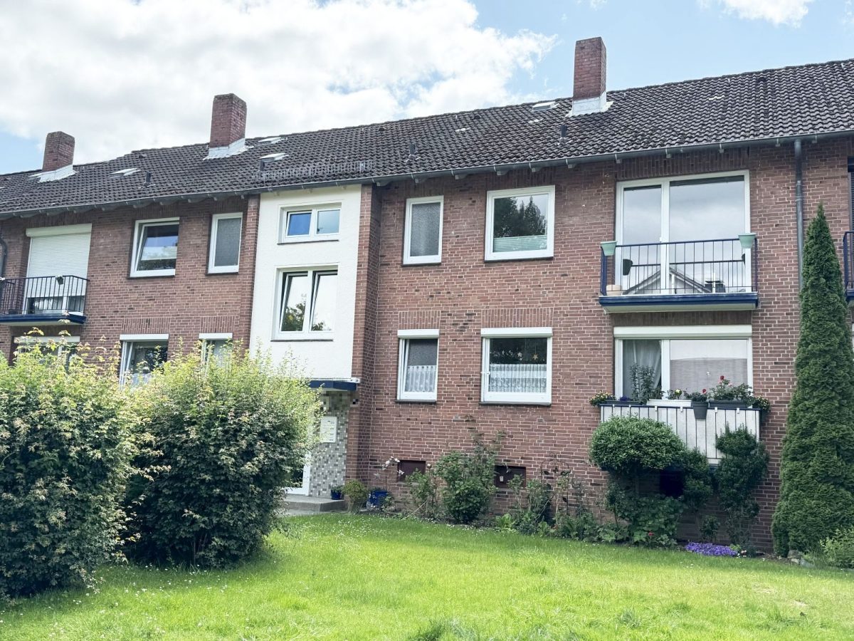 Immobilienangebot - Kiel / Holtenau - Alle - Wohlfühlen in Kiel-Holtenau – helle 3-Zimmer-Wohnung mit zwei Balkonen
