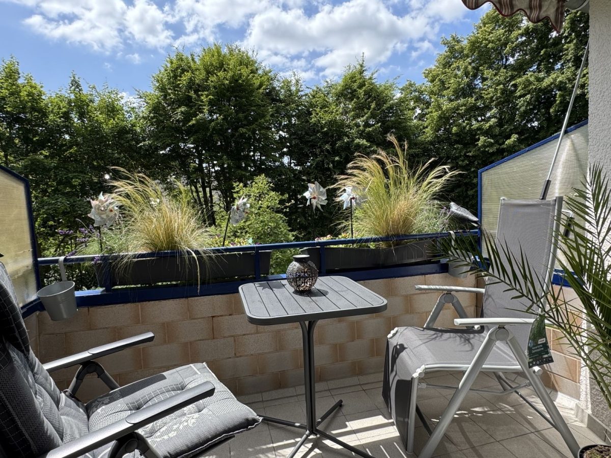 Immobilienangebot - Kiel / Holtenau - Alle - Wohlfühlen in Kiel-Holtenau – helle 3-Zimmer-Wohnung mit zwei Balkonen