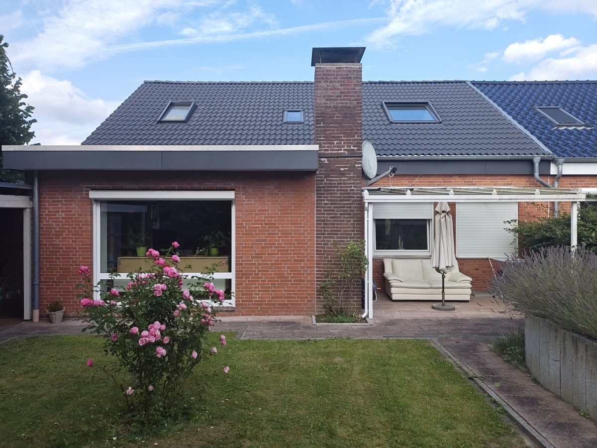 Immobilienangebot - Schwentinental - Alle - XL-Doppelhaushälfte mit Vollkeller und Garage in Schwentinental-Klausdorf