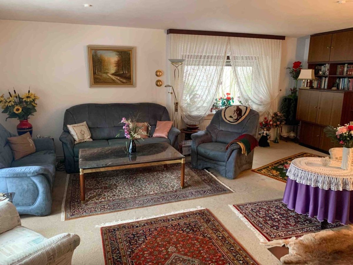 Immobilienangebot - Kiel / Hammer - Alle - Doppelhaushälfte mit Vollkeller und Garage in Kiel-Hammer