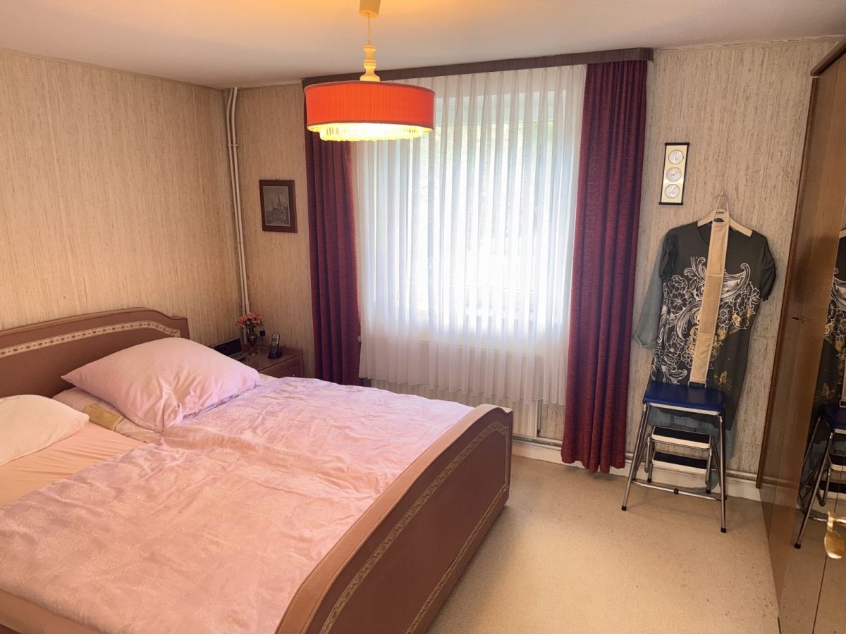 Immobilienangebot - Kiel / Hammer - Alle - Doppelhaushälfte mit Vollkeller und Garage in Kiel-Hammer