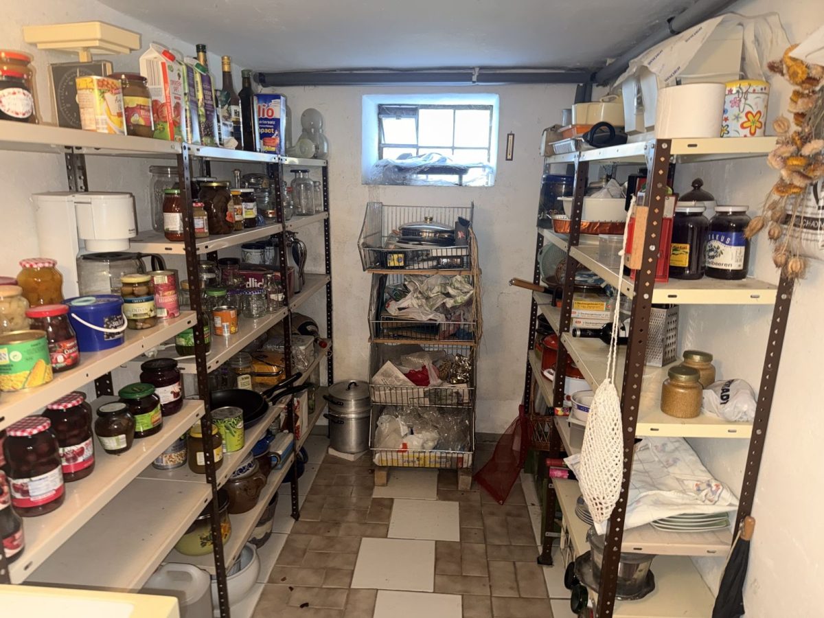 Immobilienangebot - Kiel / Hammer - Alle - Doppelhaushälfte mit Vollkeller und Garage in Kiel-Hammer