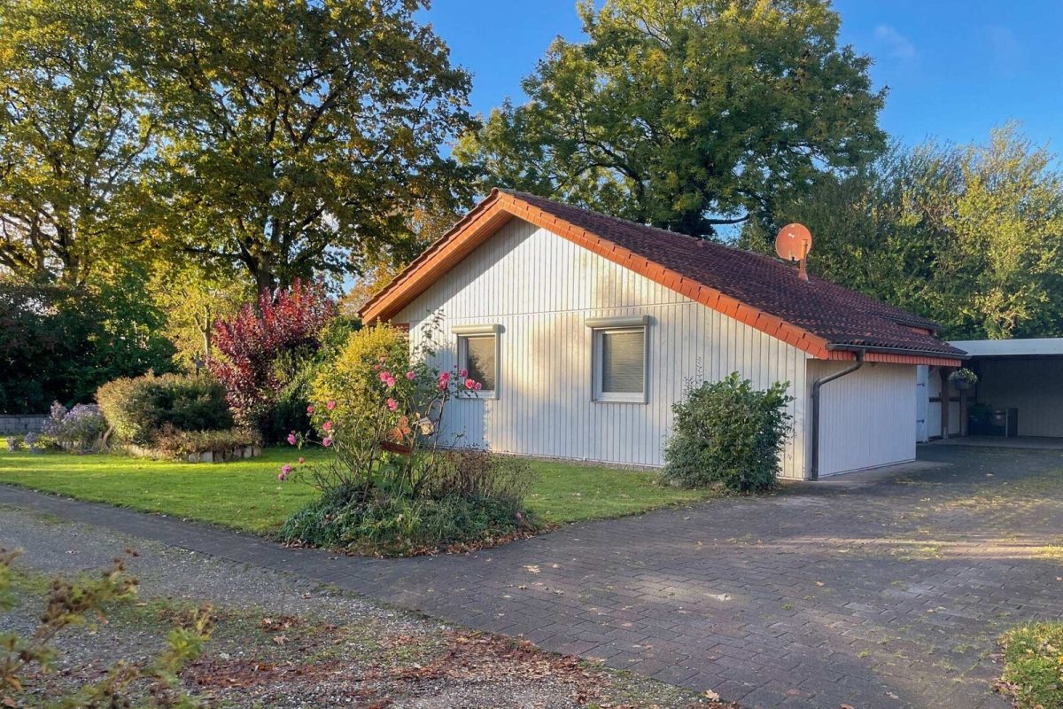 Immobilienangebot - Bredenbek - Alle - Idyllisches Einfamilienhaus in Bredenbek