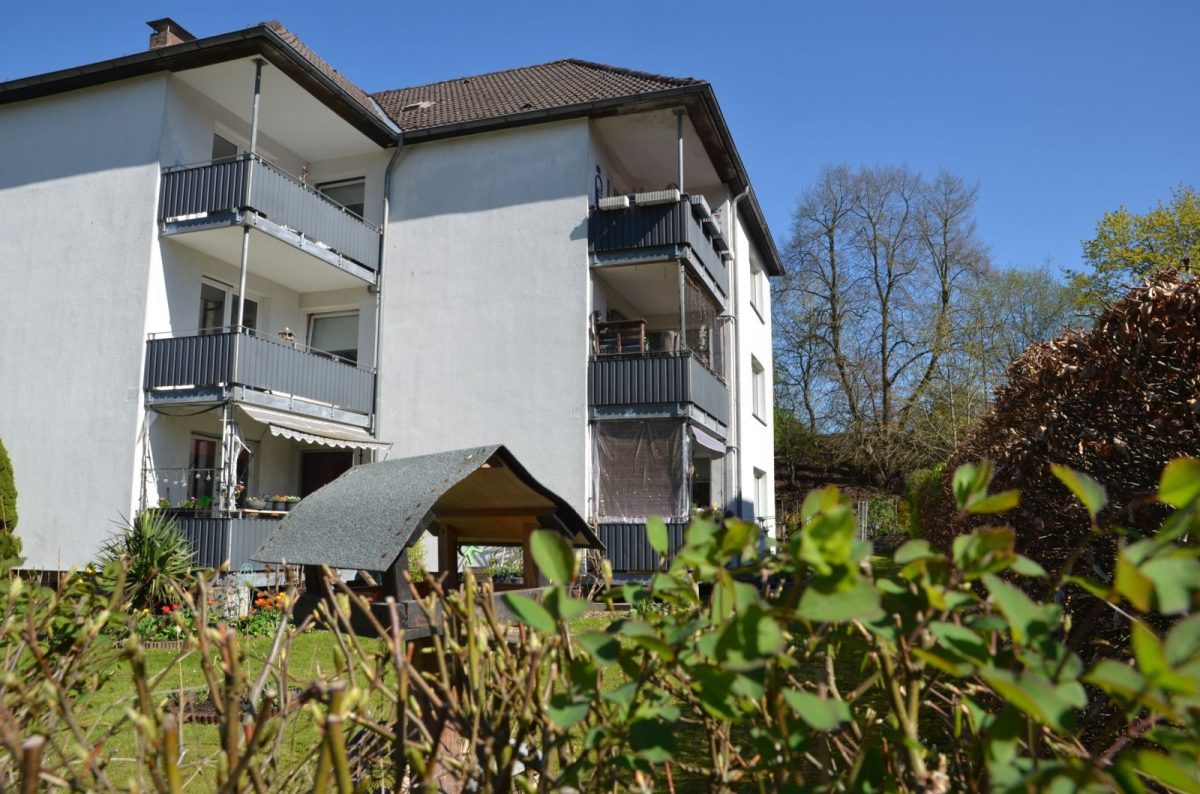 Immobilienangebot - Flintbek - Alle - Grundbuch statt Sparbuch - vermietete Komfort-Wohnung in Flintbek