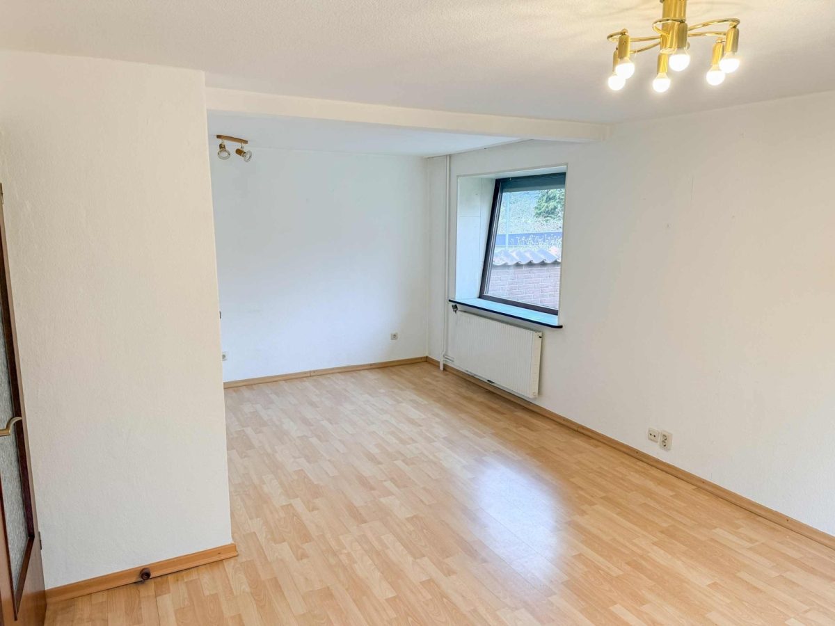 Immobilienangebot - Kronshagen - Alle - Doppelhaushälfte mit Vollkeller und Garage in Kronshagen