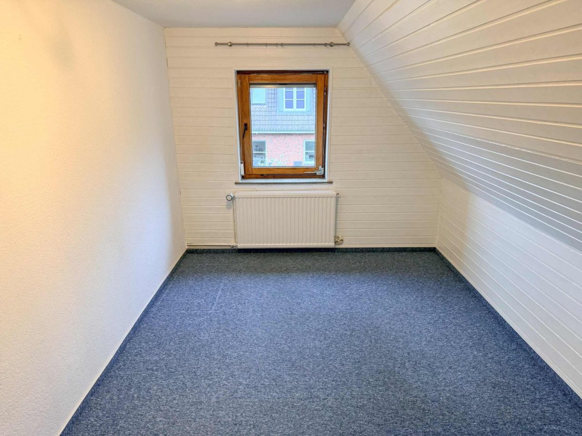 Immobilienangebot - Kronshagen - Alle - Doppelhaushälfte mit Vollkeller und Garage in Kronshagen