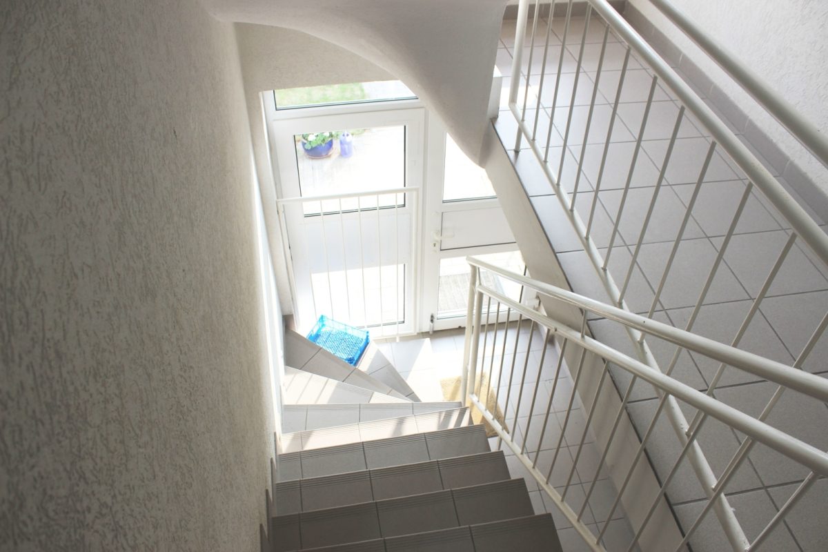 Immobilienangebot - Schönberg - Alle - 3-Zimmer-Maisonettewohnung mit KFZ-Stellplatz in Schönberg