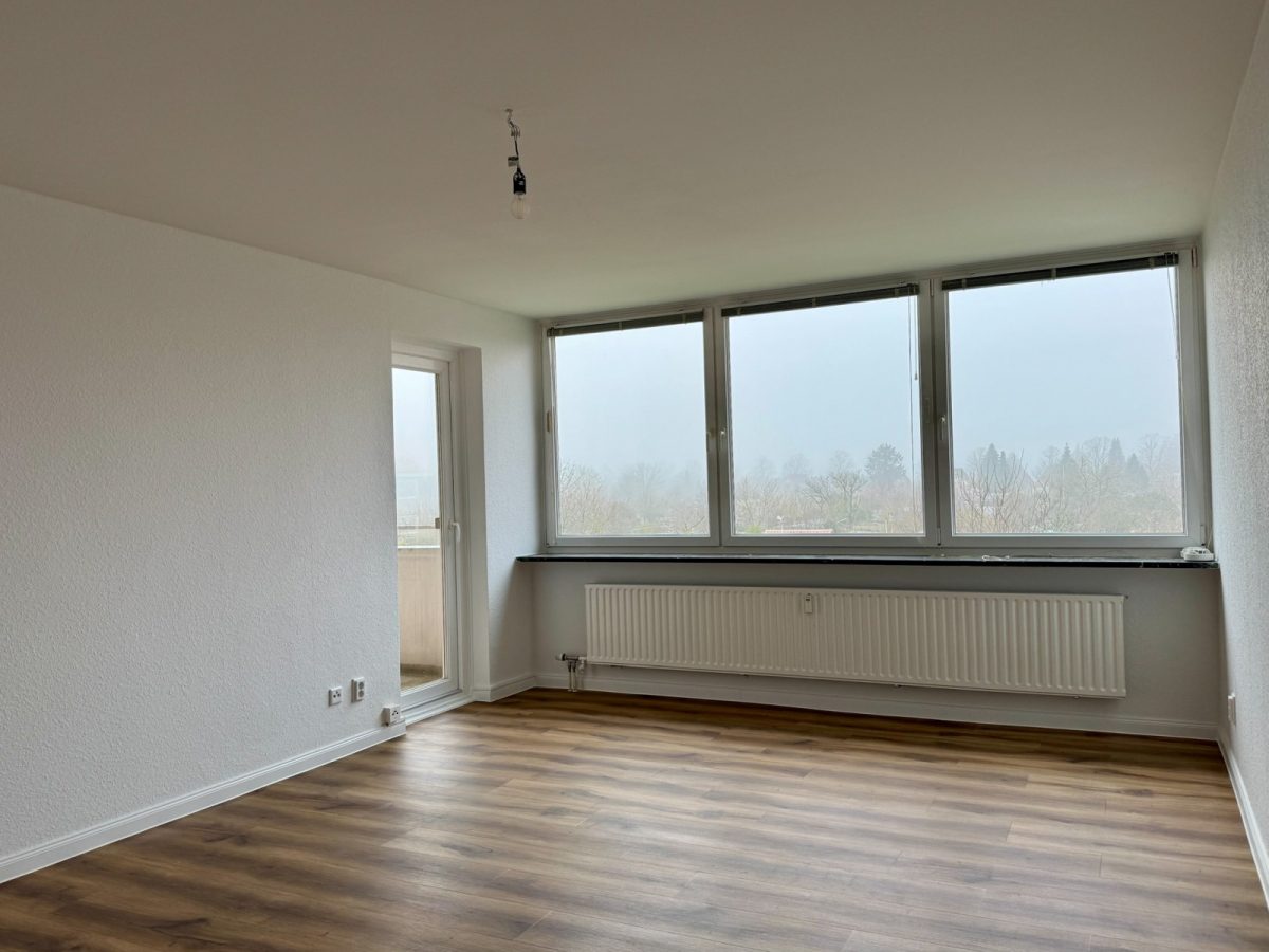 Immobilienangebot - Rendsburg - Alle - Zum Einzug bereit - 3 Zimmer ETW mit Balkon,  Aufzug und 2 Stellplätzen