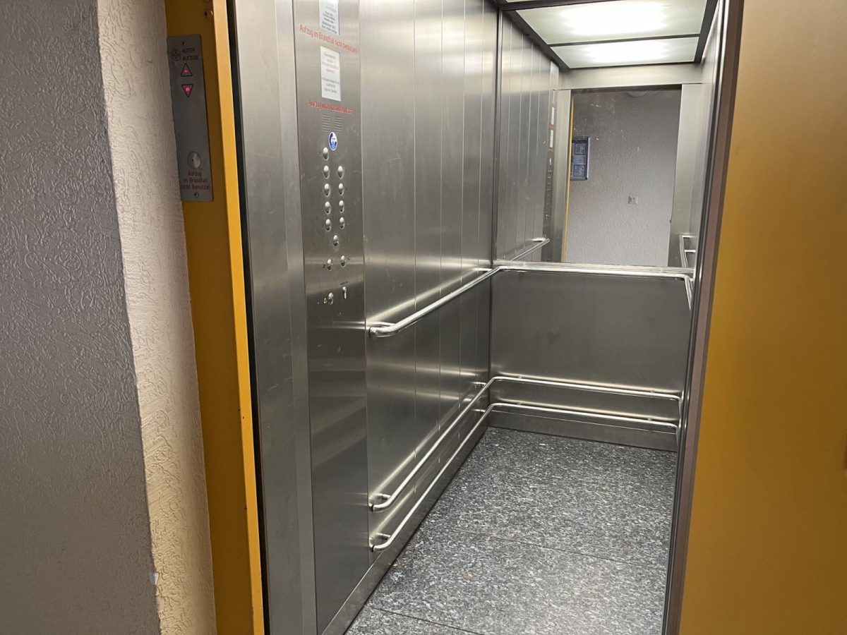 Immobilienangebot - Kiel / Mettenhof - Alle - Preiswerte 2-Zimmer-Wohnung mit neuer Küche in ruhiger Lage von Kiel-Mettenhof