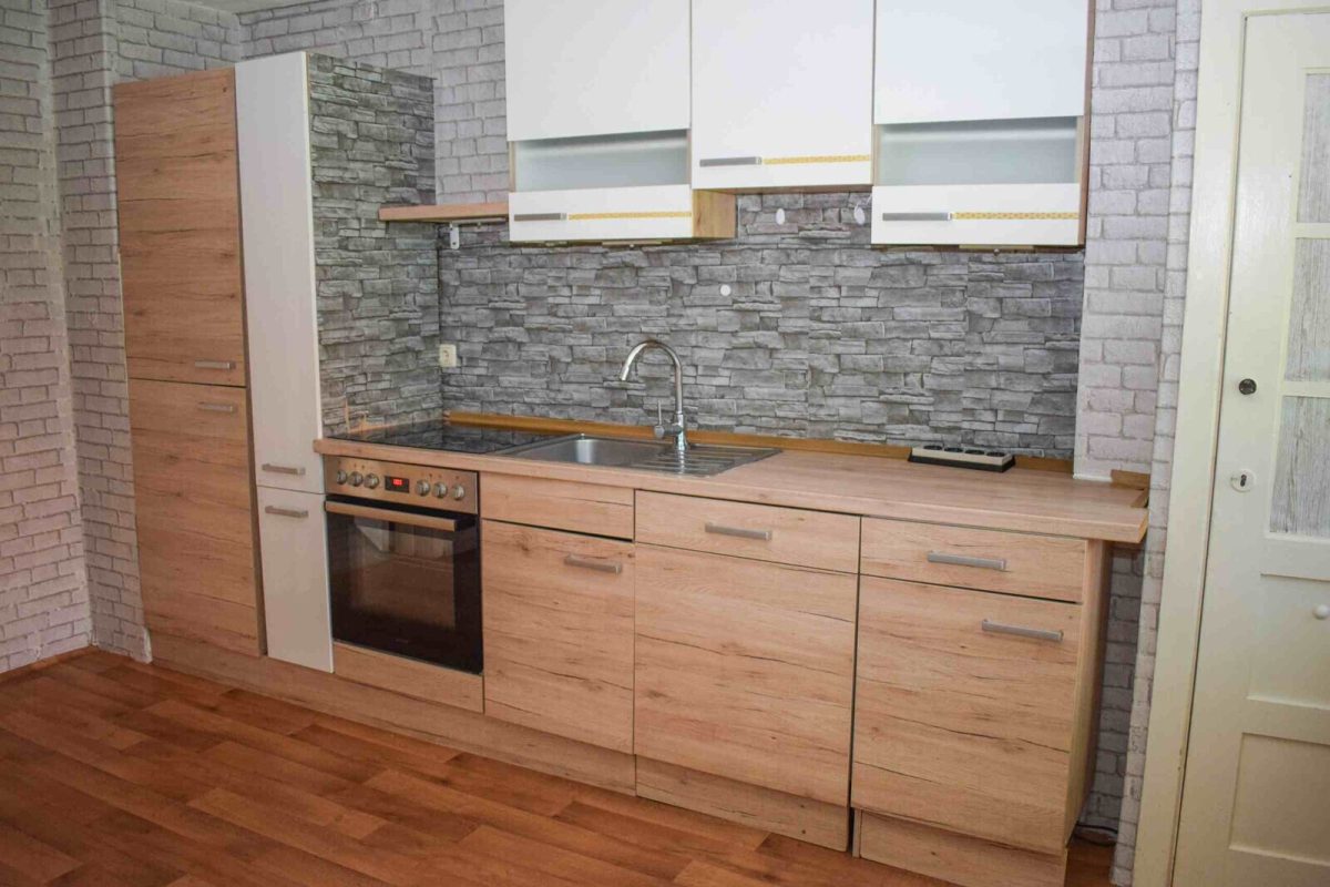 Immobilienangebot - Kiel / Elmschenhagen - Alle - Ein Haus für die Familie - REH mit viel Platz im Garten