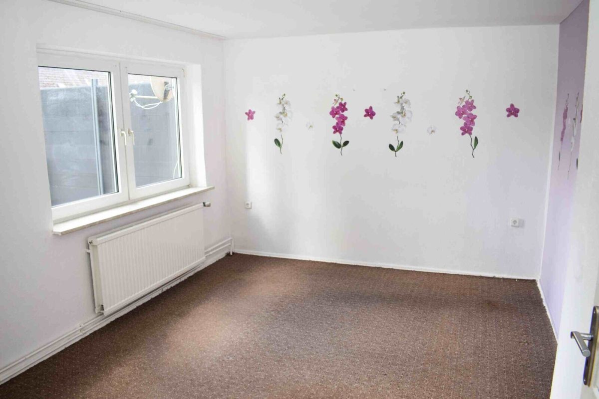 Immobilienangebot - Kiel / Elmschenhagen - Alle - Ein Haus für die Familie - REH mit viel Platz im Garten
