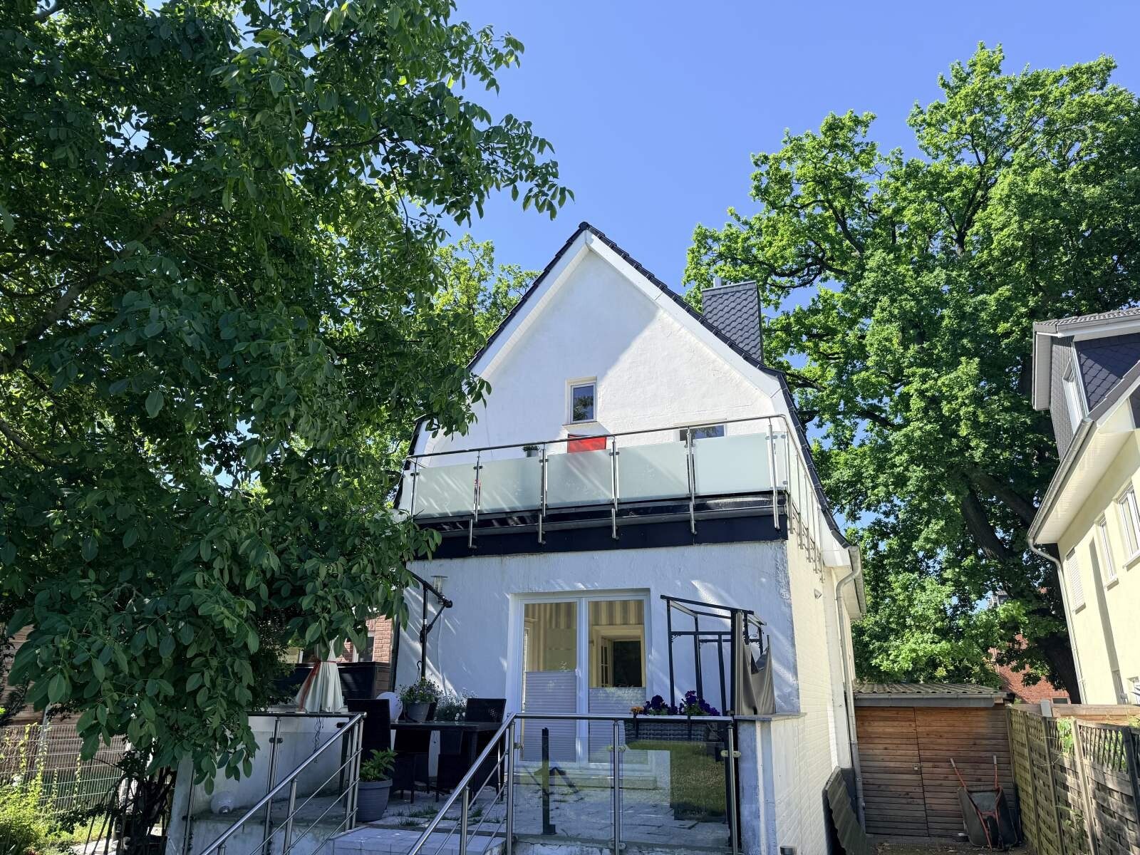 Immobilienangebot - Kronshagen - Alle - Offenes Bieterverfahren! Zweifamilienhaus in zentraler Lage der Gemeinde Kronshagen