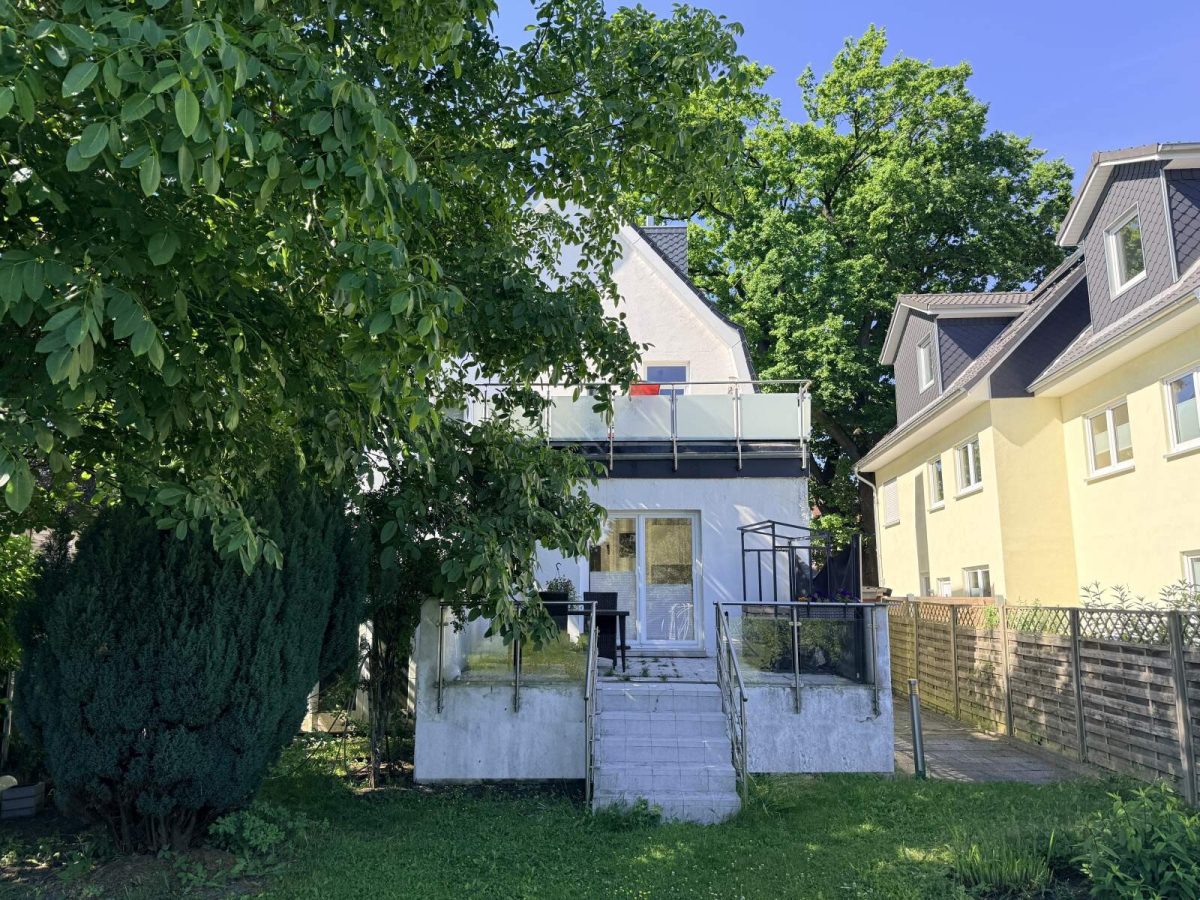 Immobilienangebot - Kronshagen - Alle - Offenes Bieterverfahren! Zweifamilienhaus in zentraler Lage der Gemeinde Kronshagen