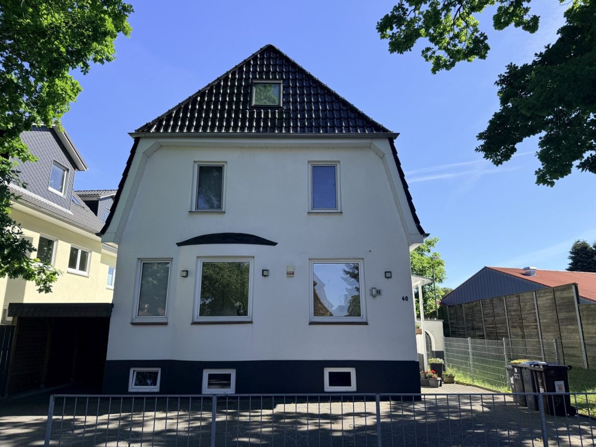 Immobilienangebot - Kronshagen - Alle - Offenes Bieterverfahren! Zweifamilienhaus in zentraler Lage der Gemeinde Kronshagen