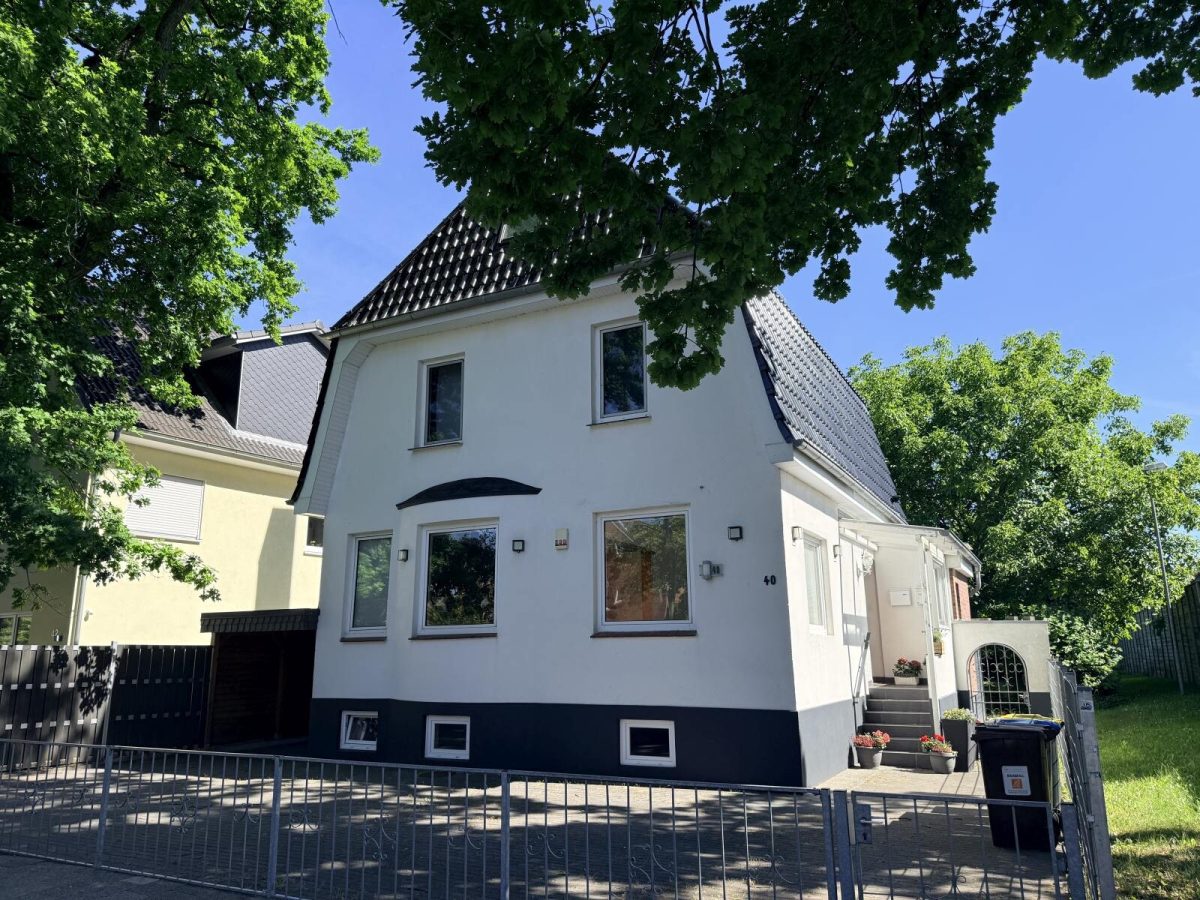 Immobilienangebot - Kronshagen - Alle - Offenes Bieterverfahren! Zweifamilienhaus in zentraler Lage der Gemeinde Kronshagen