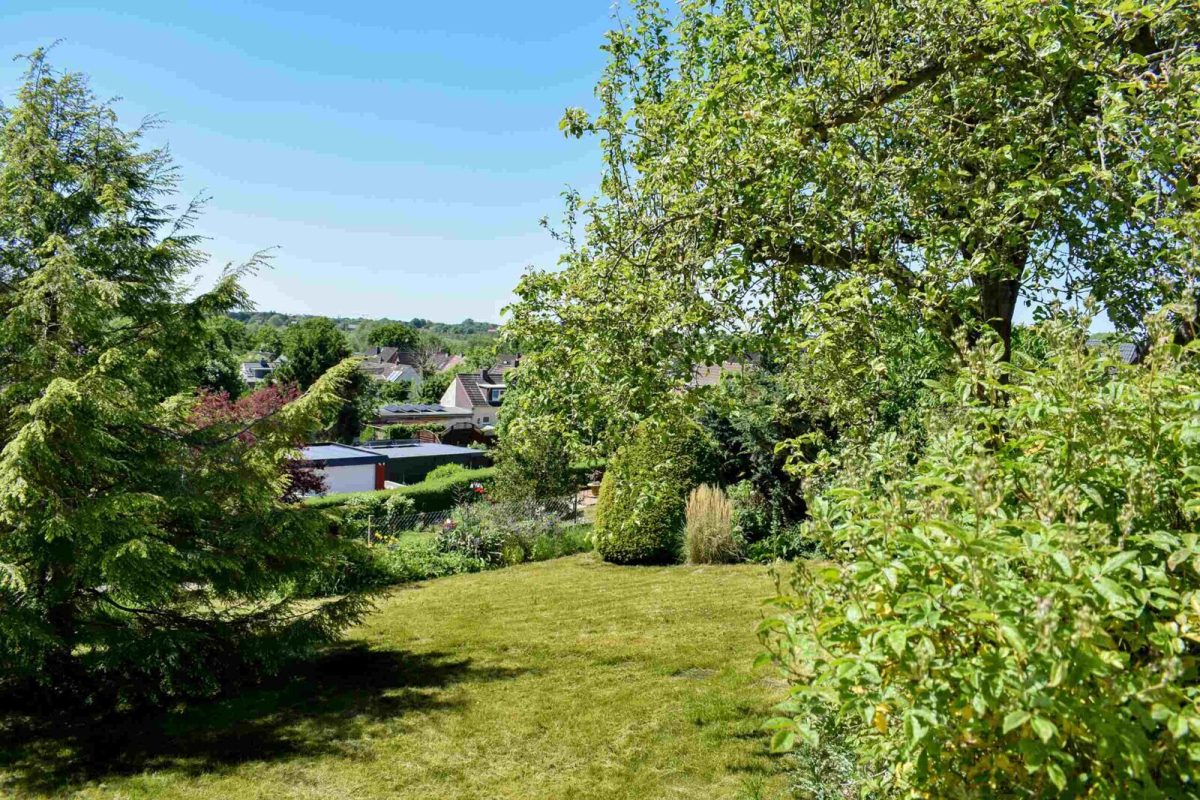Immobilienangebot - Kiel / Kroog - Alle - Blick zum Verlieben - Bungalow mit Weitblick in Kiel-Kroog