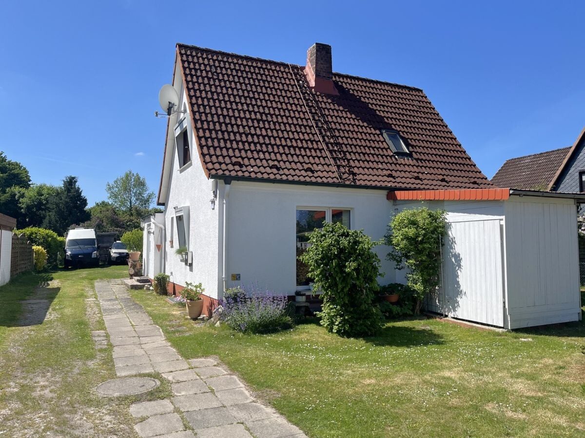 Immobilienangebot - Quarnbek / Flemhude - Alle - Täglich Ferien von der Stadt – kleines EFH mit großem Garten in Flemhude