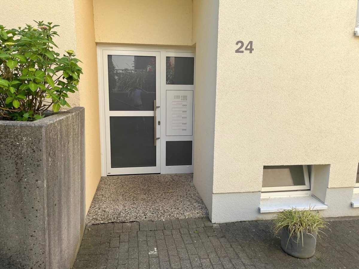 Immobilienangebot - Kiel - Alle - Schon im 1. OG ganz oben - aussichtsreiche 3-Zimmer-ETW mit Dachterrasse und Garage in Elmschenhagen