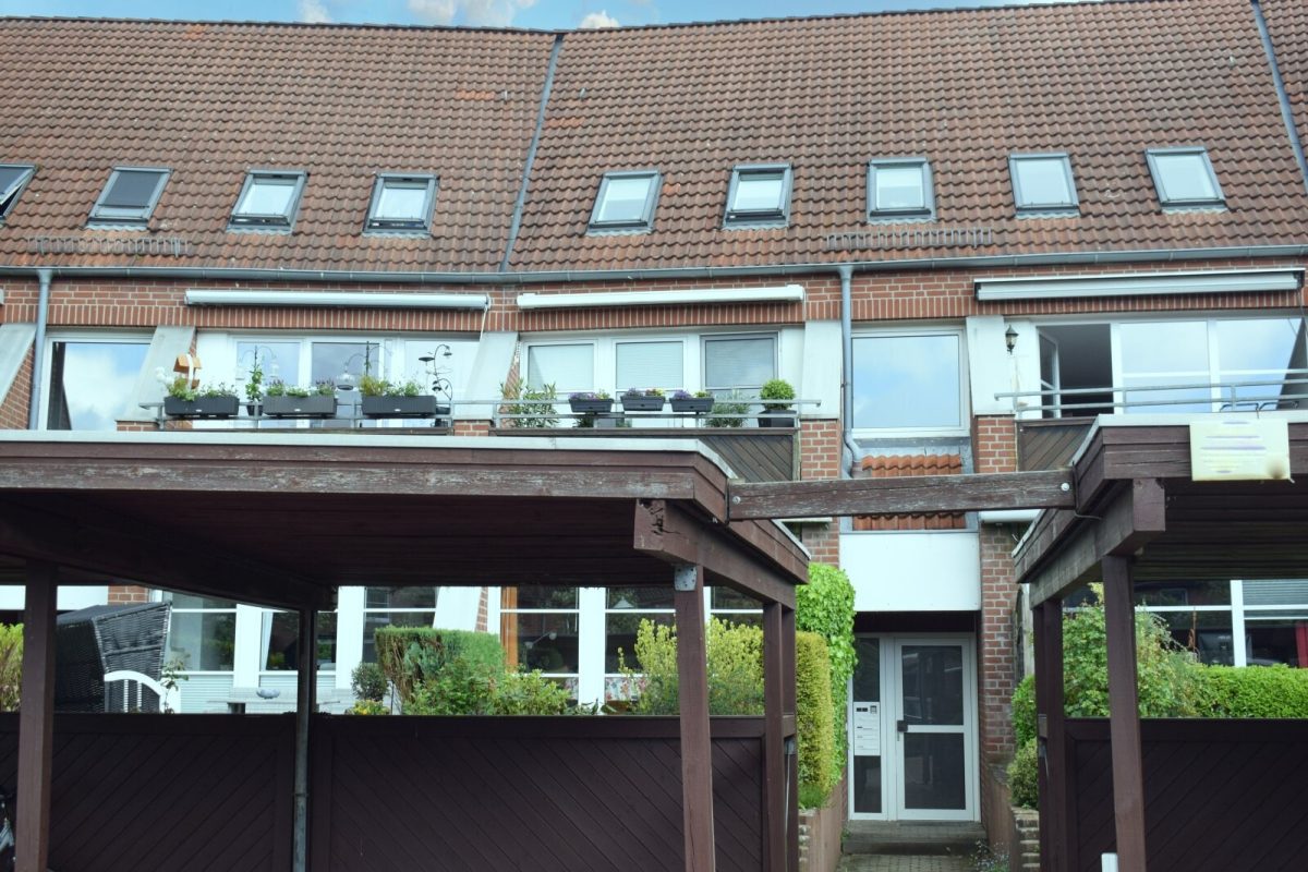 Immobilienangebot - Kiel - Alle - Vermietete 2-Zimmer-Eigentumswohnung mit zwei
Terrassen, Garten und PKW-Stellplatz in Wellsee