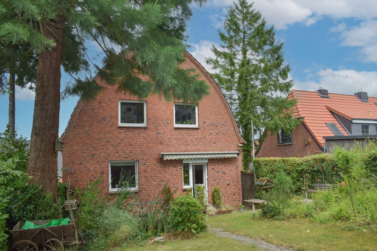 Immobilienangebot - Kiel - Alle - Charmantes Einfamilienhaus in
    Hassee - Saarviertel