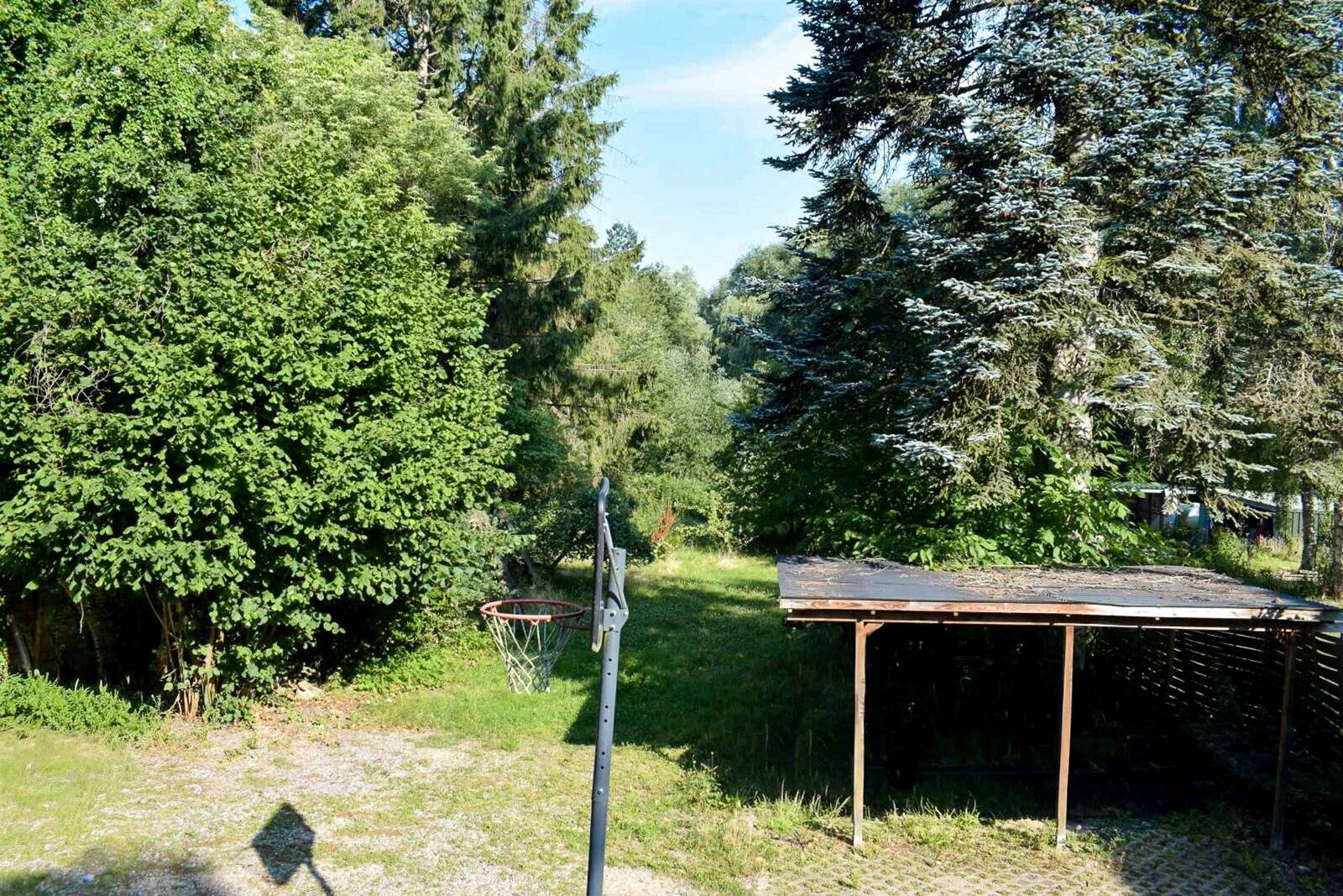 Immobilienangebot - Kiel / Hassee - Grundstücke - 1182 m² großes Baugrundstück mit Altbestand (Abrissobjekt) in 24113 Kiel-Hassee