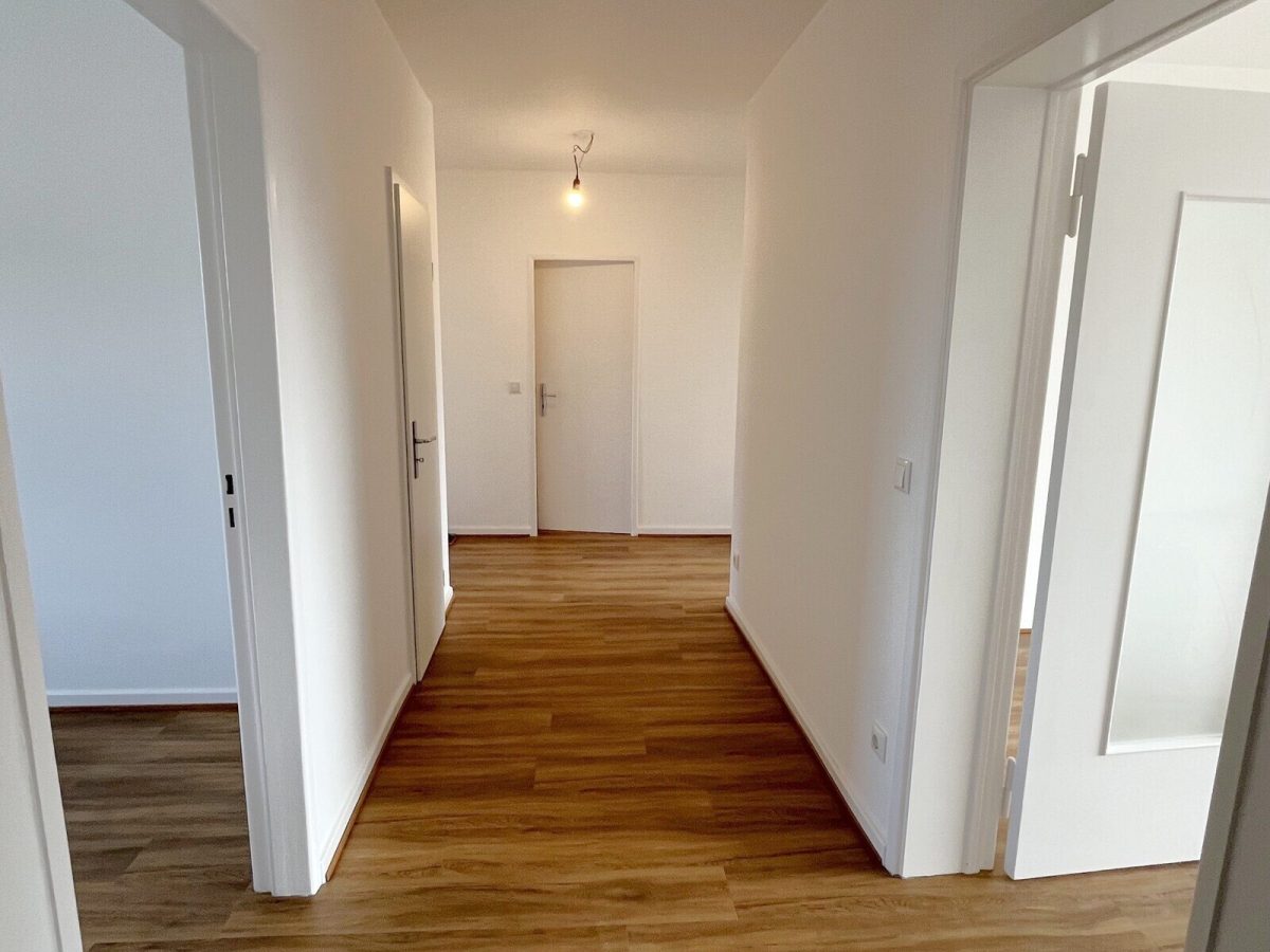 Immobilienangebot - Kiel - Alle - Fertig zum Erstbezug - aufwendig modernisierte 3-Zimmer-ETW mit optionalem PKW-Stellplatz in Uninähe
