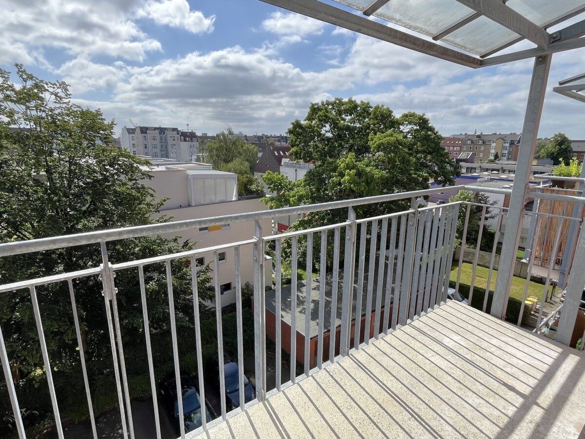 Immobilienangebot - Kiel - Alle - Fertig zum Erstbezug - aufwendig modernisierte 3-Zimmer-ETW mit optionalem PKW-Stellplatz in Uninähe