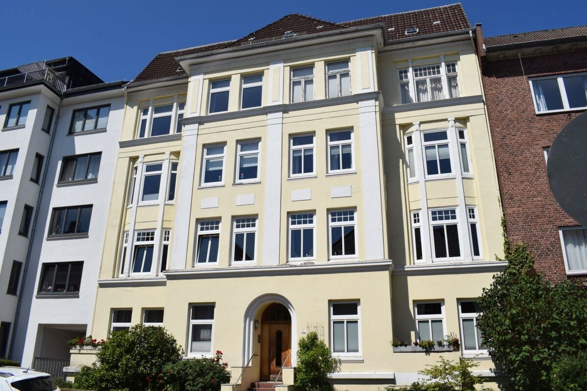 Immobilienangebot - Kiel - Alle - Vermietete charmante 3,5 Zimmer-Altbauwohnung in
             Kiel-Blücherplatz