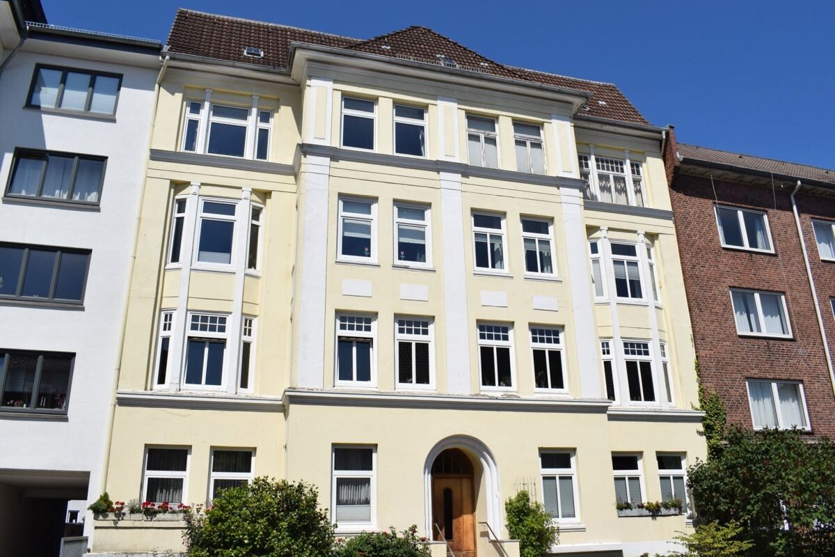 Immobilienangebot - Kiel - Alle - Vermietete charmante 3,5 Zimmer-Altbauwohnung in
             Kiel-Blücherplatz