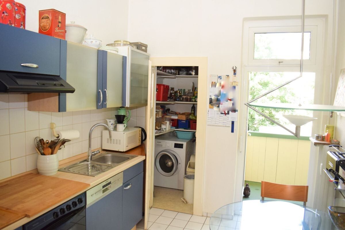 Immobilienangebot - Kiel - Alle - Vermietete charmante 3,5 Zimmer-Altbauwohnung in
             Kiel-Blücherplatz